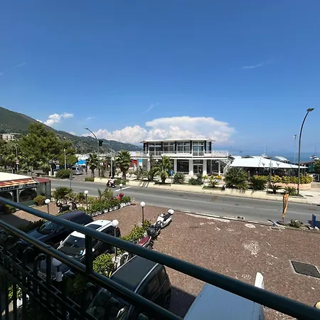 Vista Mare - Spiagge A 50 Mt - Wifi - Centro Πανσιόν Arenzano